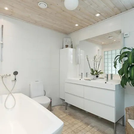 Private 200m2 House With Sauna And Yard Apartment Vantaa