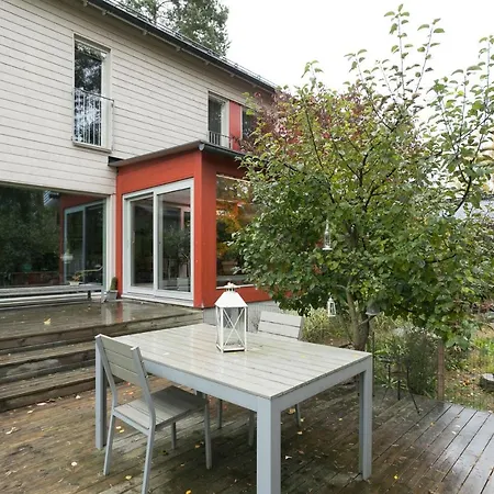 Private 200m2 House With Sauna And Yard