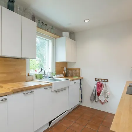 Private 200m2 House With Sauna And Yard